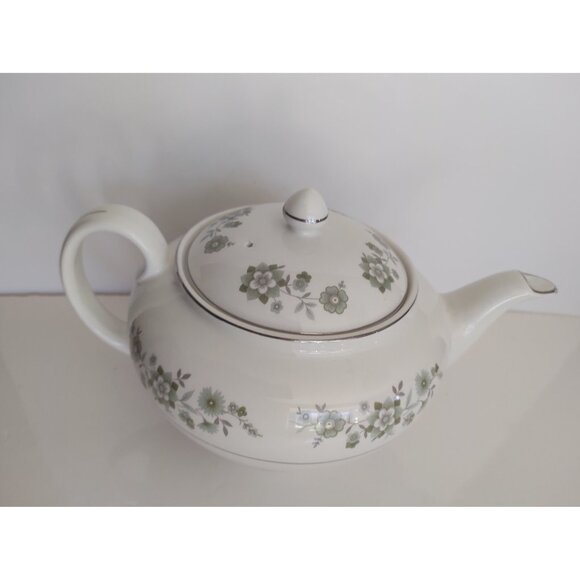 1960’s Vintage Johnson Bros Snowhite Meadowvale Green Floral Teapot 6 Cup - Picture 12 of 13